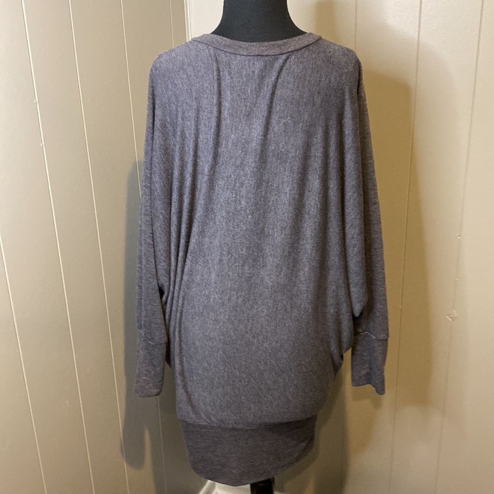 Go Couture Medium Dolman Long Sleeve Sweater Oversized V Neck - Picture 3 of 6